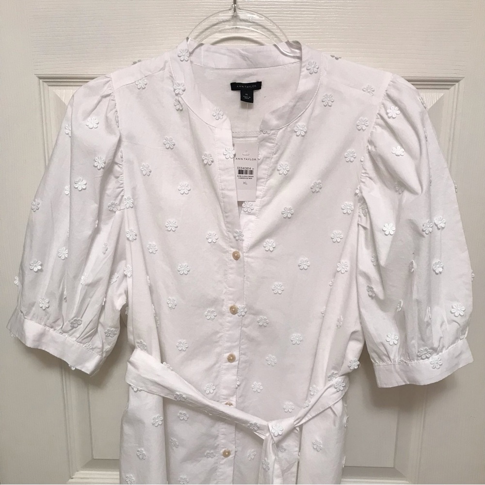 NWT Ann Taylor White Floral Appliqué Tie Waist Shirtdress - Picture 6 of 16